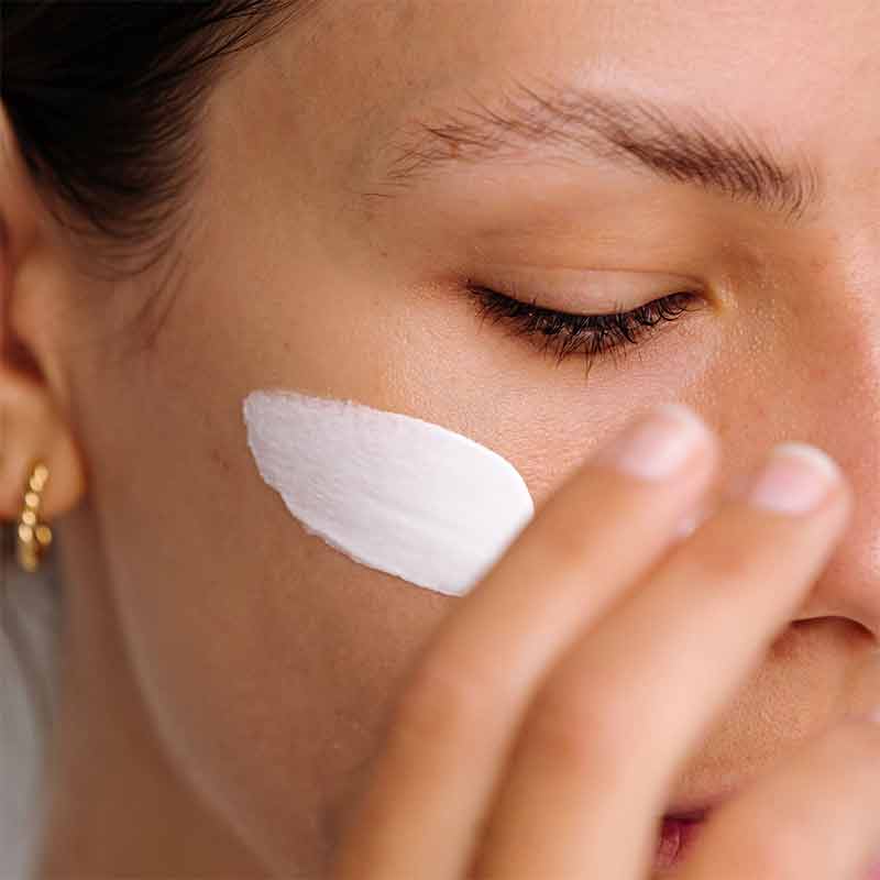 Alpha-H Daily Essential Moisturiser SPF 50+ with Hydrosella