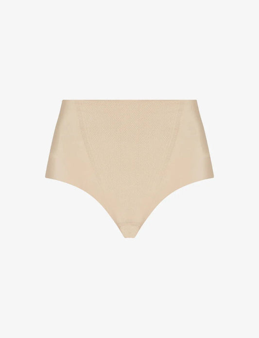 Zone Smoothing Thong in Beige